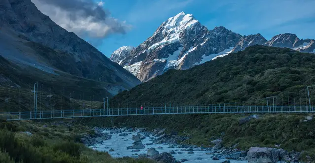 Hooker Valley Track first swing bridge