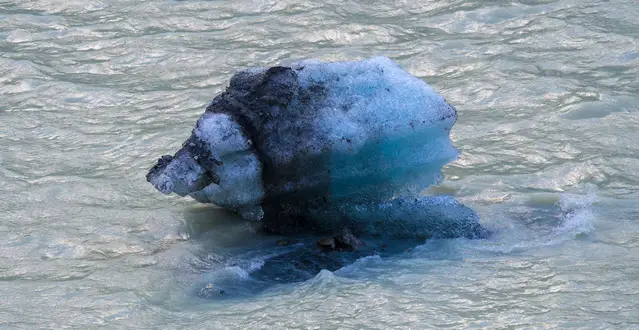 Ice chunk in Mount Cook National Park