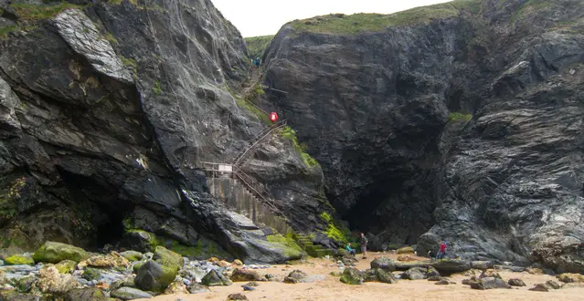 120 steps down to Bedruthan Beach