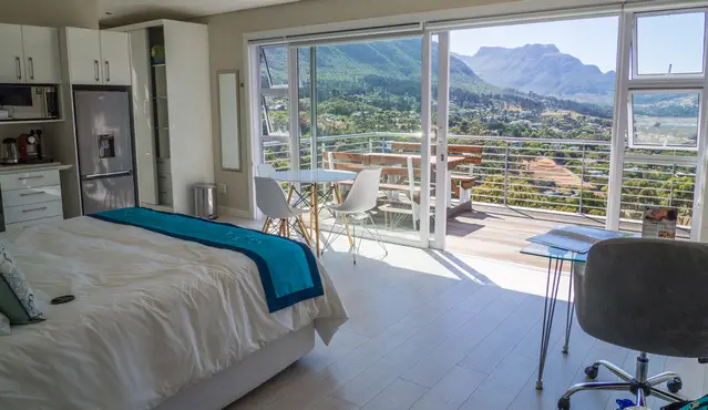 Excellent Lodge in Hout Bay