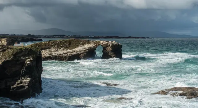 Cathedral Beach view from the cliffs to the single arch