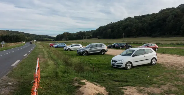 Parking at the town entrance of Etretat for free