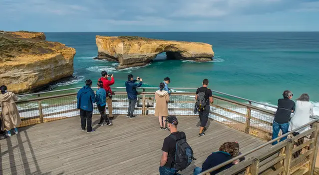 Great Ocean Road London Bridge in autumn