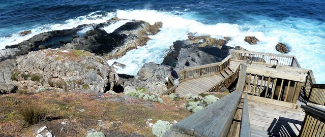 Boardwalk at the rugged coast in the Flinders Chase National Park