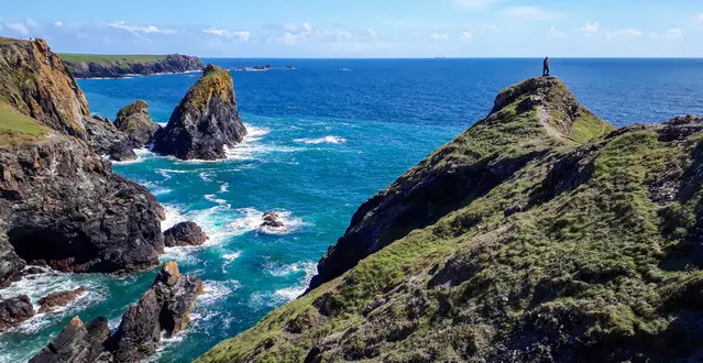 The coastal path close to Kynance Cove