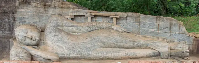 Polonnaruwa; Gal Vihara the sleeping Buddha