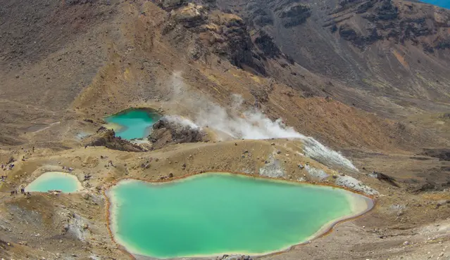 Emerald Lakes on a sunny day in spring