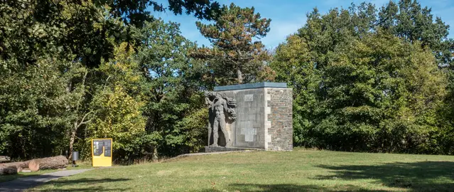 Sonnenwendplatz with a 6 meter wall sculpture from the Olypic Games in 1936