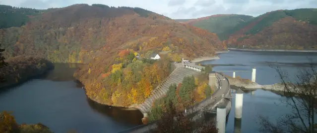 Hiking along the River Rur Dam