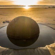 Moeraki Boulders at Koekohe Beach - Tide Times, Tips and 7 Facts
