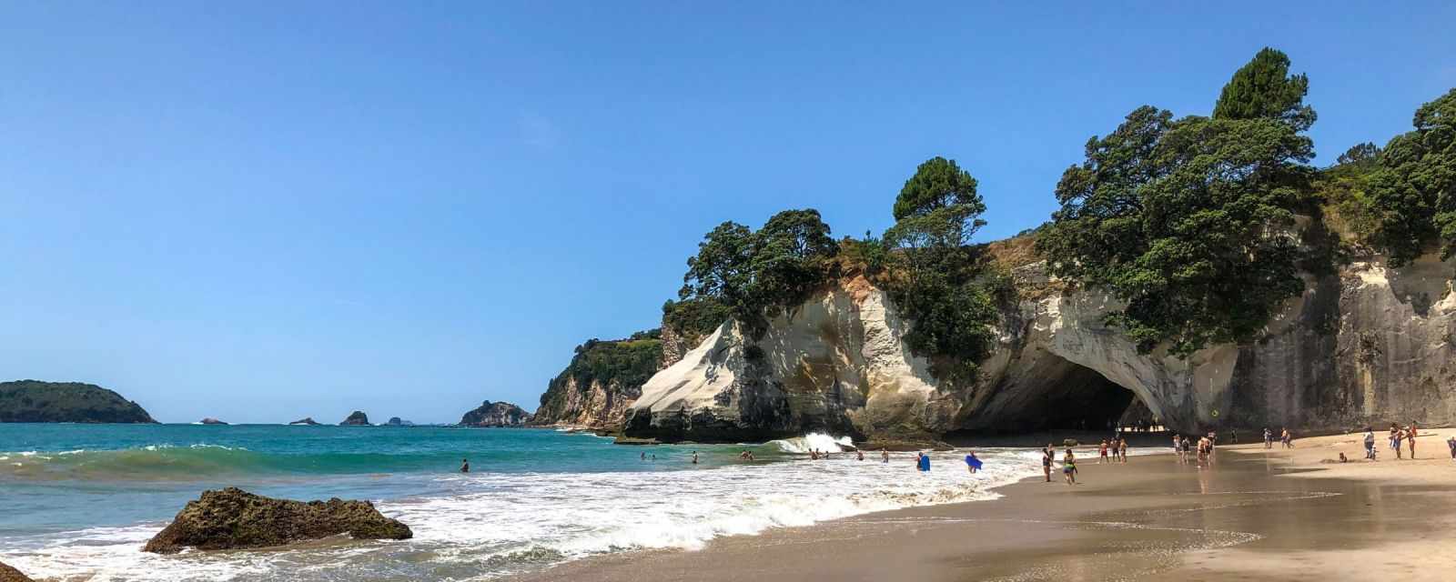 Tide Times and Walk to the Cathedral Cove & Beach in Coromandel