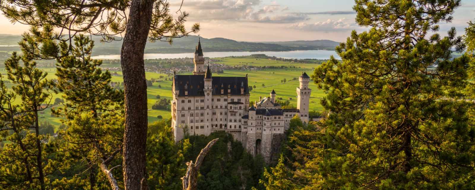 Neuschwanstein Castle in Bavaria - Best Views and 18 Facts
