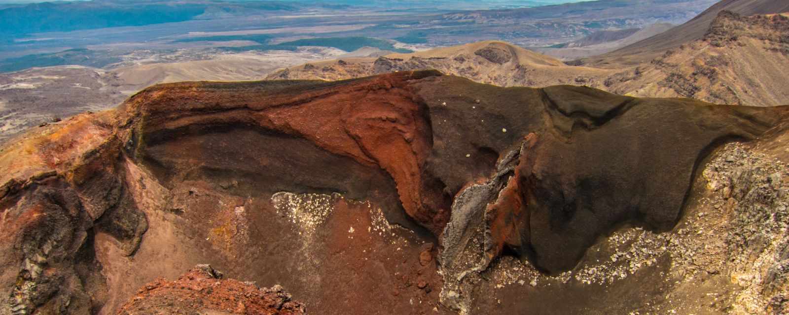 Tongariro Crossing Season Guide and Tips for the Alpine Crossing Hike