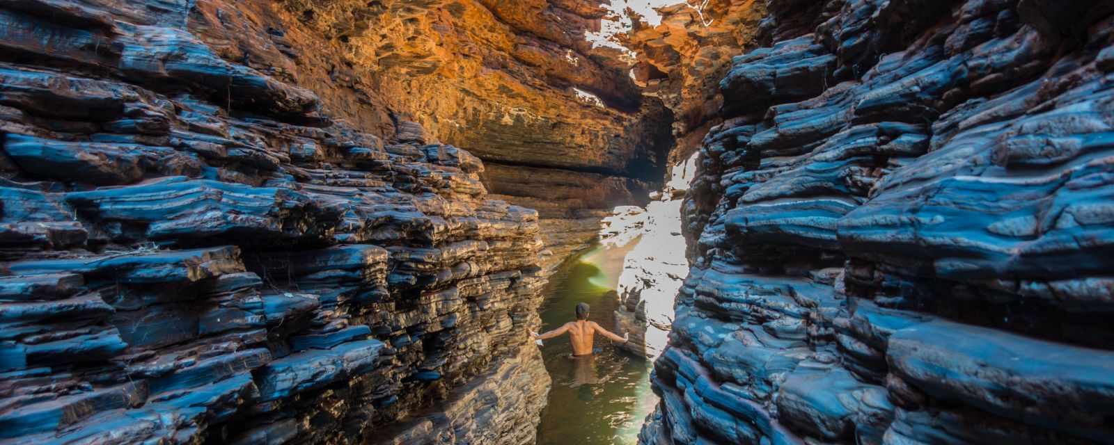 Hiking and Camping in the Karijini National Park - 6 Gorges and 9 Tips