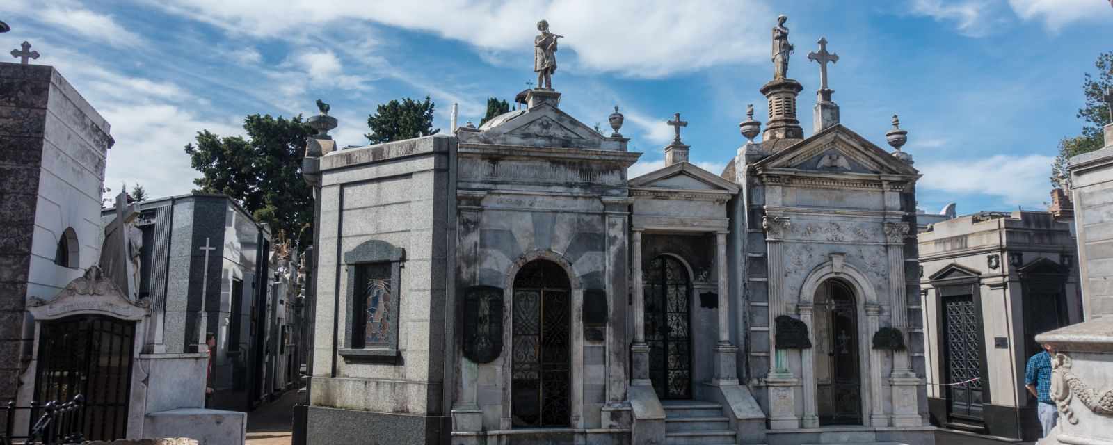 Recoleta Cemetery in Buenos Aires - Stories & Tips