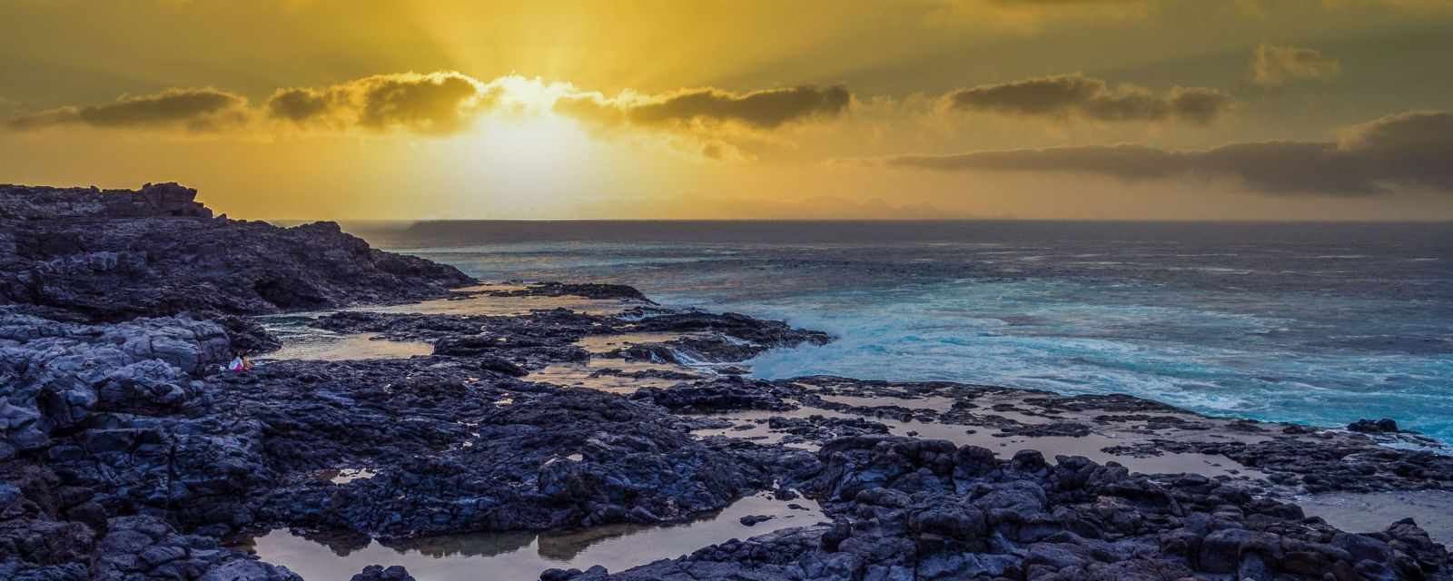Lanzarote Best Beaches - Best Time and Sunsets