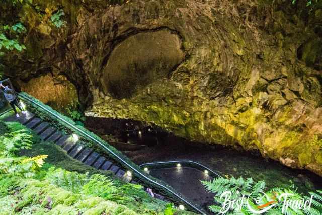 The stairs and the lake in the cave