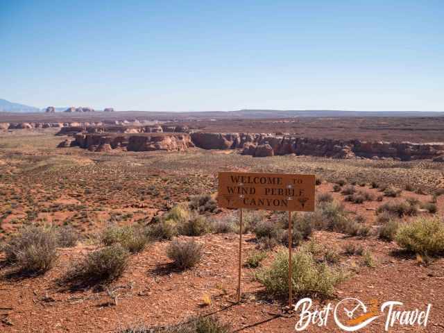 The view to the huge Wind Pebble Canyon where the slots are located.