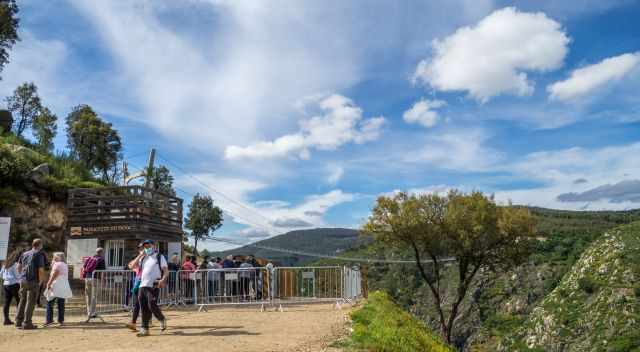 Visitors queuing at Canela Entrance - Paiva River Walkway