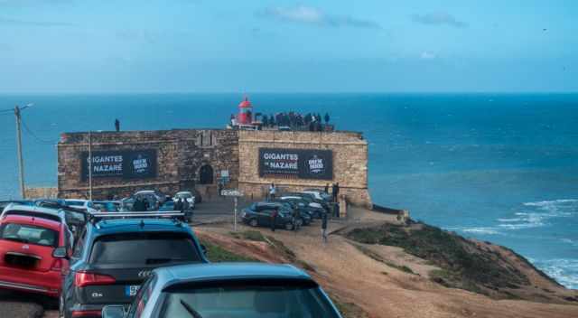 Lots of visitors on top of the lighthouse.