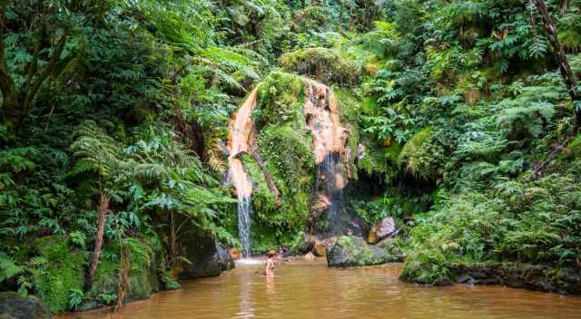 Caldeira Velha hot pools