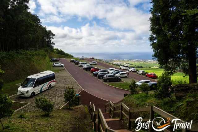 The new parking lot at Caldeira Velha.