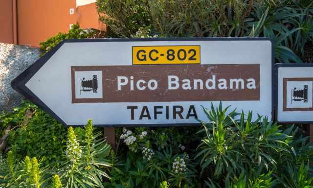 Road Signs for Pico Bandama
