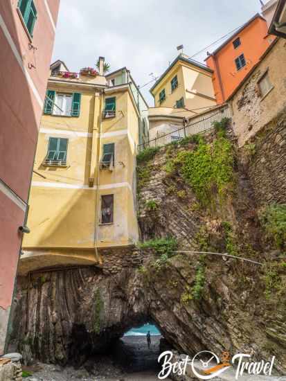 Houses were built on the cliffs and the village wall.