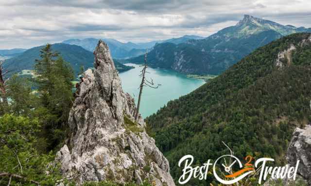 A sharp rock and a great view down to Mondsee