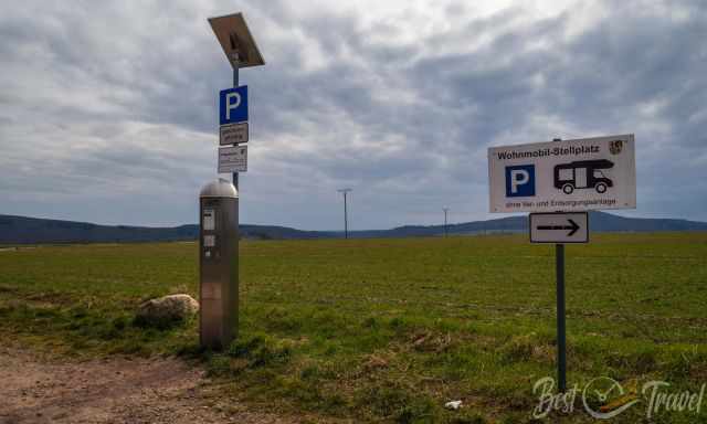 The only parking close to Eltz where campervans can stay overnight