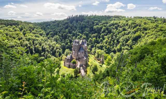 View down on to Eltz from the Shuttle Bus route