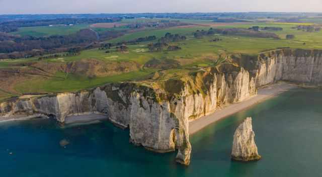 Falaises de Etretat drone view