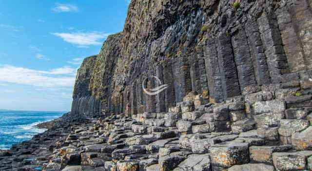 Closer look to the basalt columns of Fingal's Cave