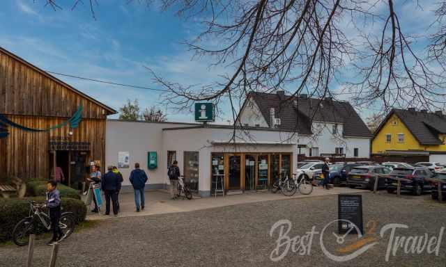 Besucherzentrum and Parking at Geierlay