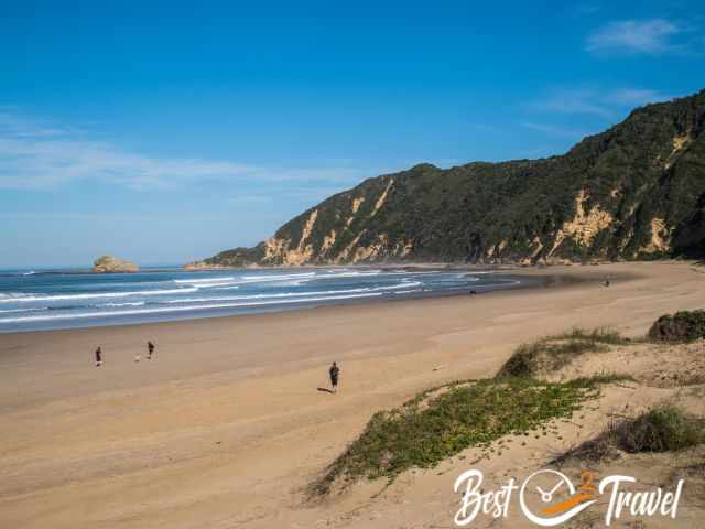 A few visitors at Swartvlei Beach