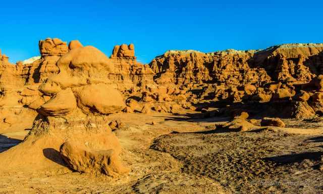 Small and big hoodoos are spread around Goblin