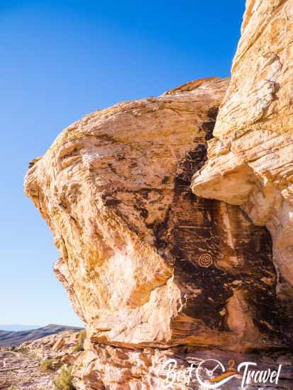 Plenty of petroglyphs on a huge rock