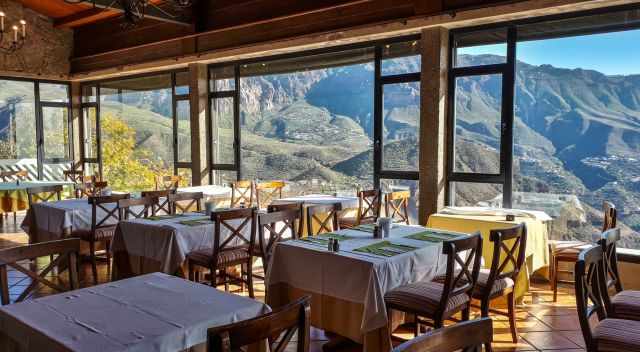 Restaurant of a hotel in the heart of Gran Canaria offering exceptional views.