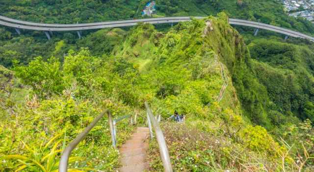 It is a sheer drop down on the Haiku Stairs