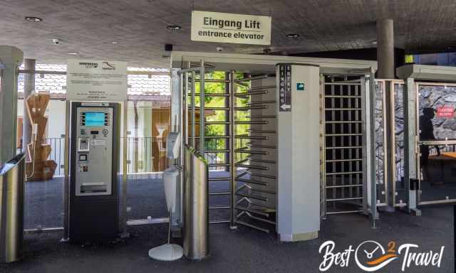 The fully automated entrance gate to the elevator