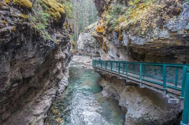 The well maintained catwalk through Johnston Canyon