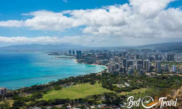 View from Diamon Head Crater to the turquois sea and beach of Waikiki