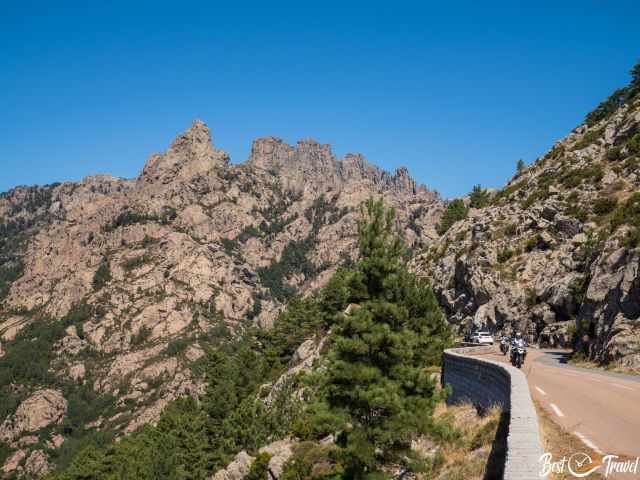 The road with lay-bys in the Col de Bavella