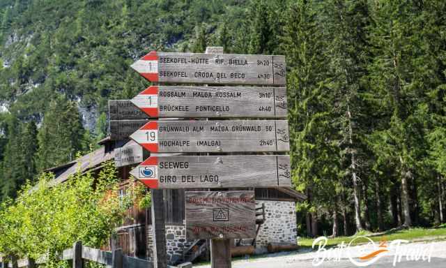 Hiking Trail Sign for different tracks at Lago di Braies