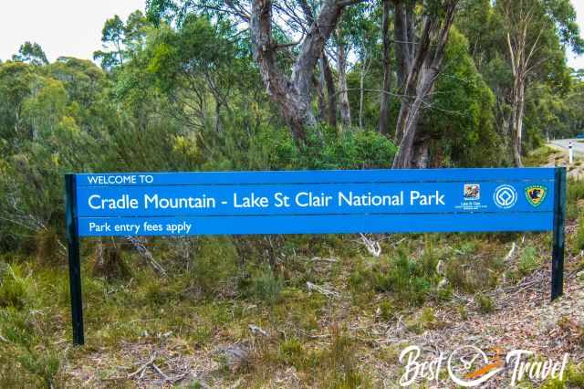 The entrance sign to Cradle Mountain and Lake St. Clair NP