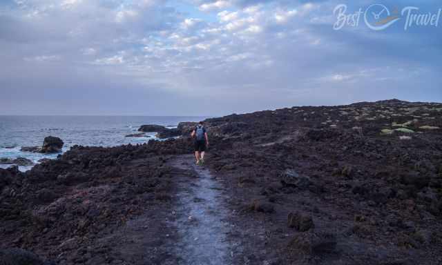 The hiking path through the sea of lava