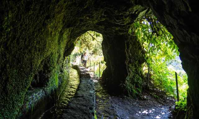 Popular photo stop; one window and tunnel exit