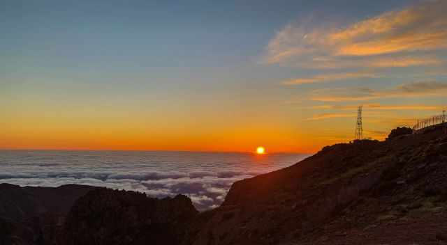 Sunrise above the clouds on Pico Arieiro