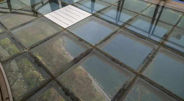 Glass floor at Cabo Girao view deep down