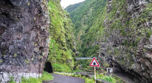 Tunnels are an important part on Madeira - old and new R101 in the north